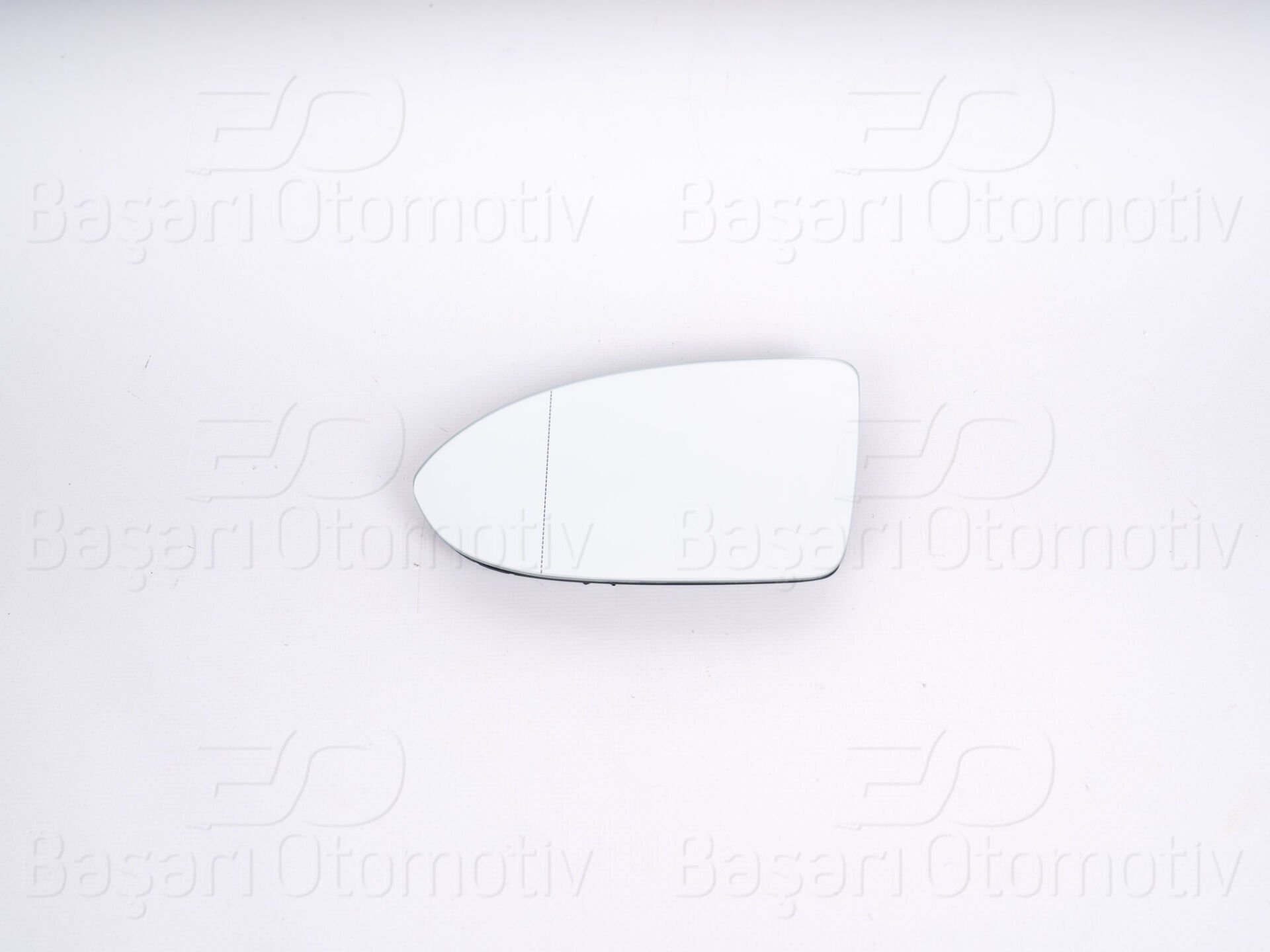 Volkswagen Passat B8 Ayna Camı Sol Isıtmalı Asferik