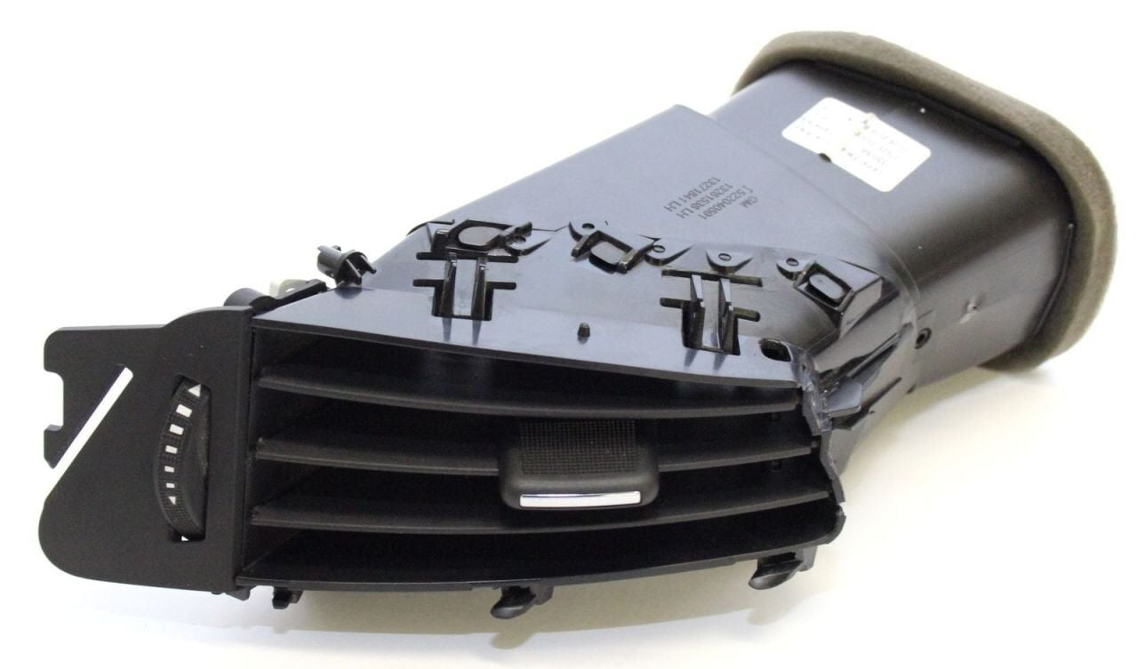 Opel Astra J 2011-2015 Havalandırma Muzulu Izgara Ön Perdesi Ortanın Solu