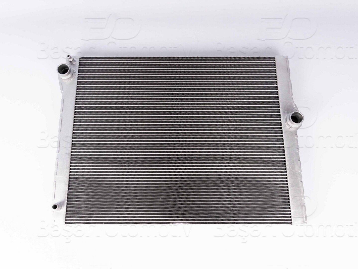 BMW 7 Serisi F01 F02 F07 750 4.4i Benzin Su Radyatörü Brazing MT 600X328X32Mm