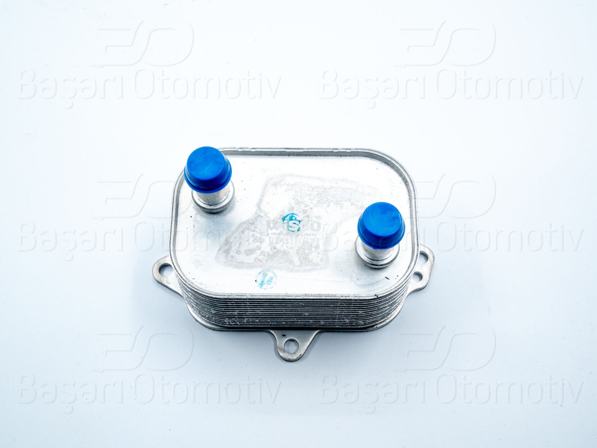 Audi A4 B9, A5, A6 C7, Q5 2011 Sonrası Uyumlu Kütüklü Olmayan Tek Yağ Soğutucusu