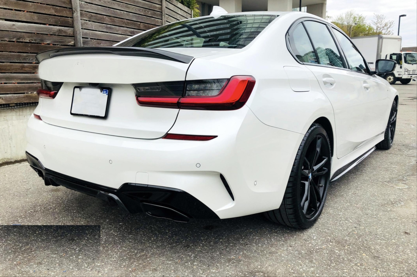 BMW 3 Serisi G20 3.40i 2019 ve Sonrası Pıano Black M-Sport Difüzör