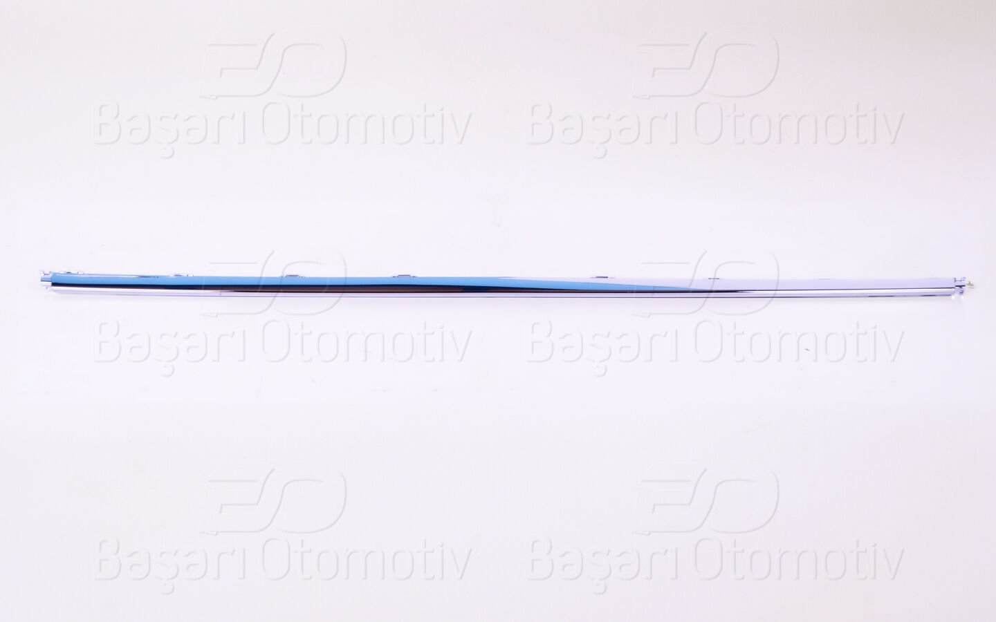 Volkswagen Golf 8 2020 ve Sonrası Uyumlu Ön Orta Nikelajlı Tampon Izgara Çıtası