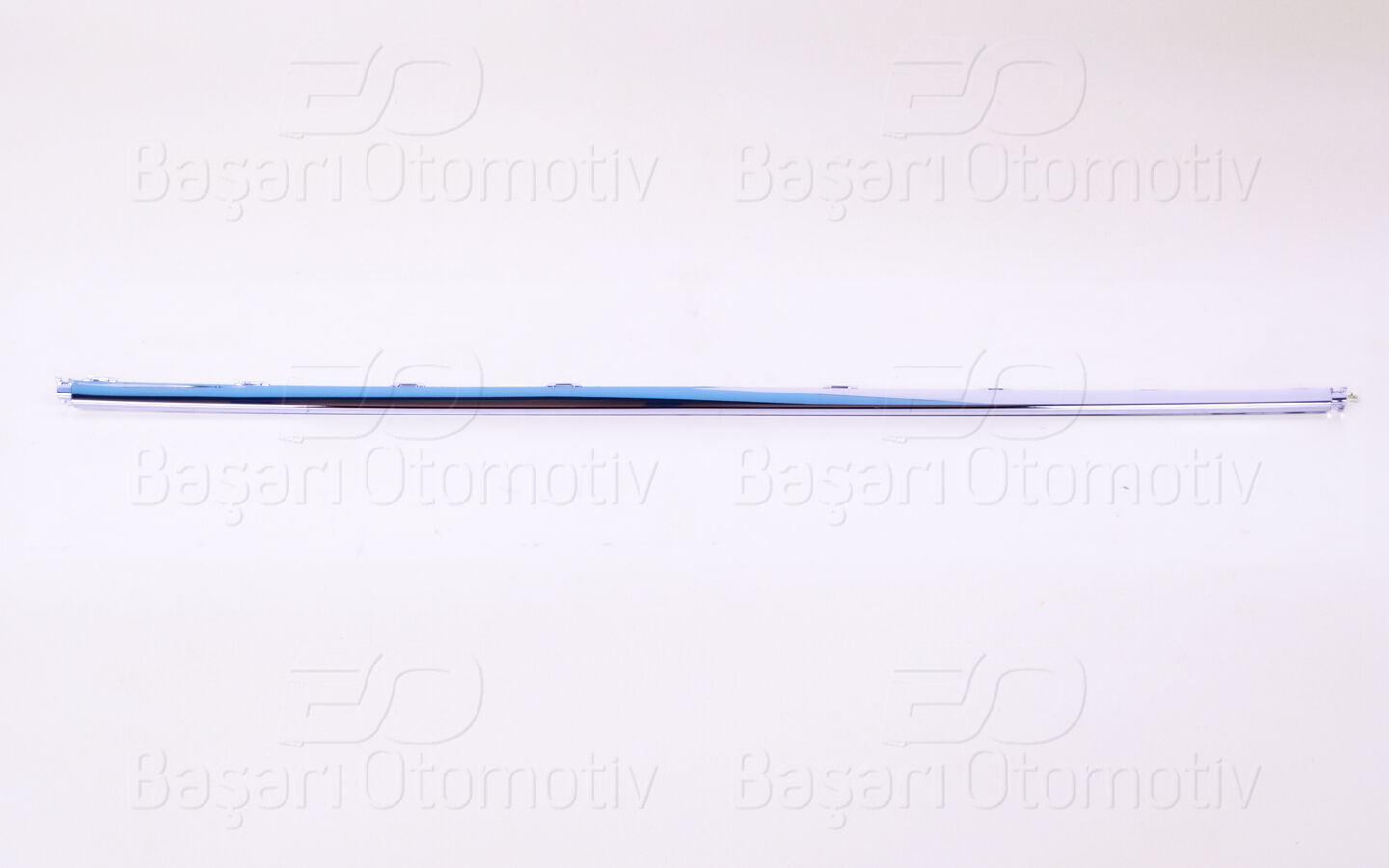 Volkswagen Golf 8 2020 ve Sonrası Uyumlu Ön Orta Nikelajlı Tampon Izgara Çıtası