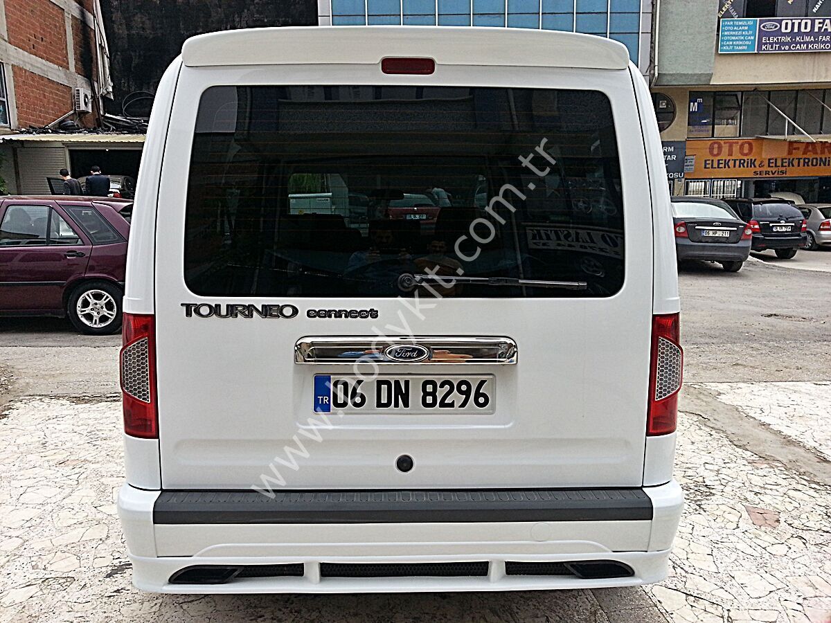 Ford Connect Uyumlu Yedek Parça  Egzozlu Arka Tampon Eki