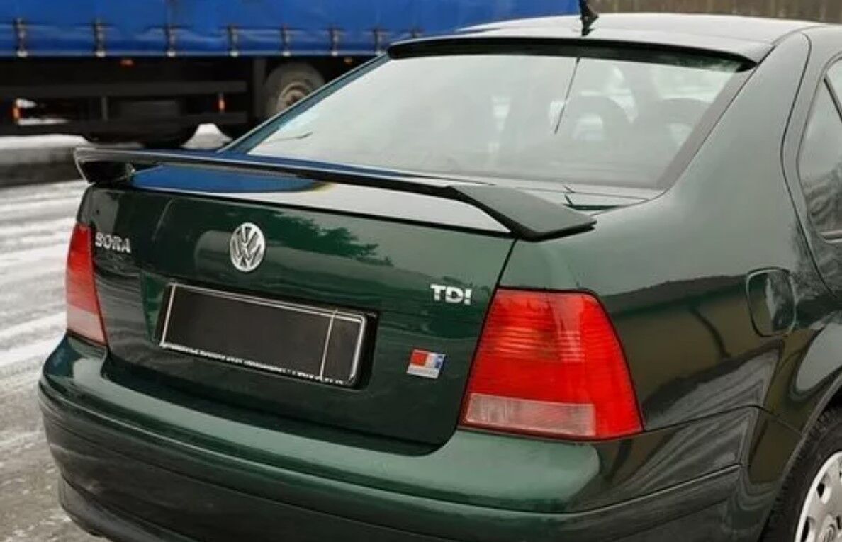 Volkswagen Bora Yüksek Spoiler (Boyasız)