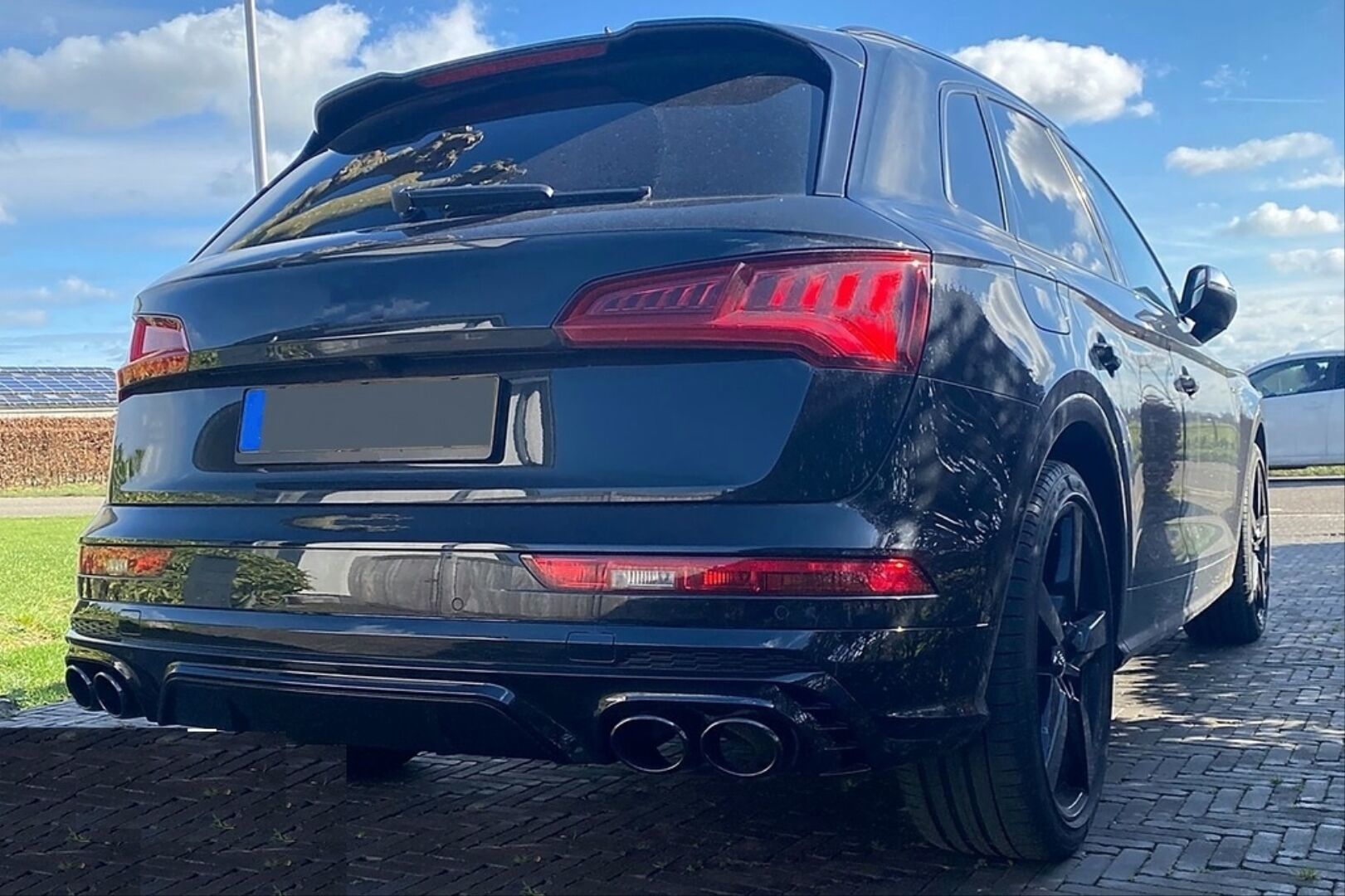 Audi Q5 2018 + Uyumlu ( SQ5 ) Difüzör & Siyah Egzoz Seti ( S-Lıne ve SQ5 Uyumlu )