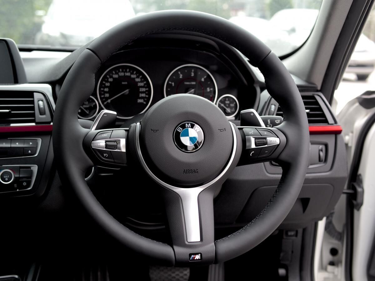 Bmw 3 Serisi F30 Direksiyon