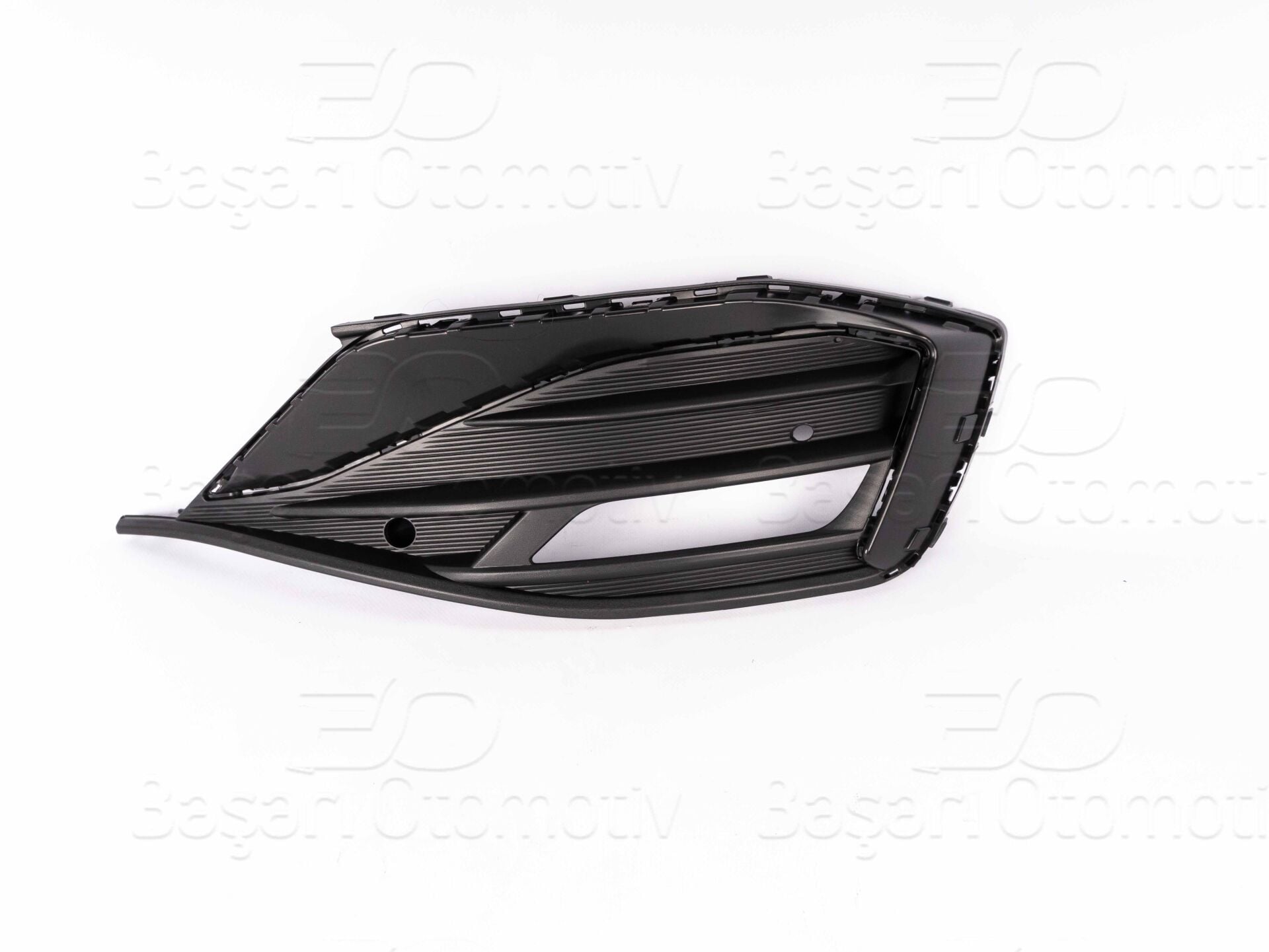 Seat Leon FR (KL1) 2020 Ön Sağ Tampon Izgarası