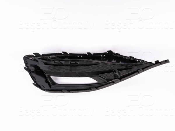 Seat Leon FR (KL1) 2020 Ön Sağ Tampon Izgarası