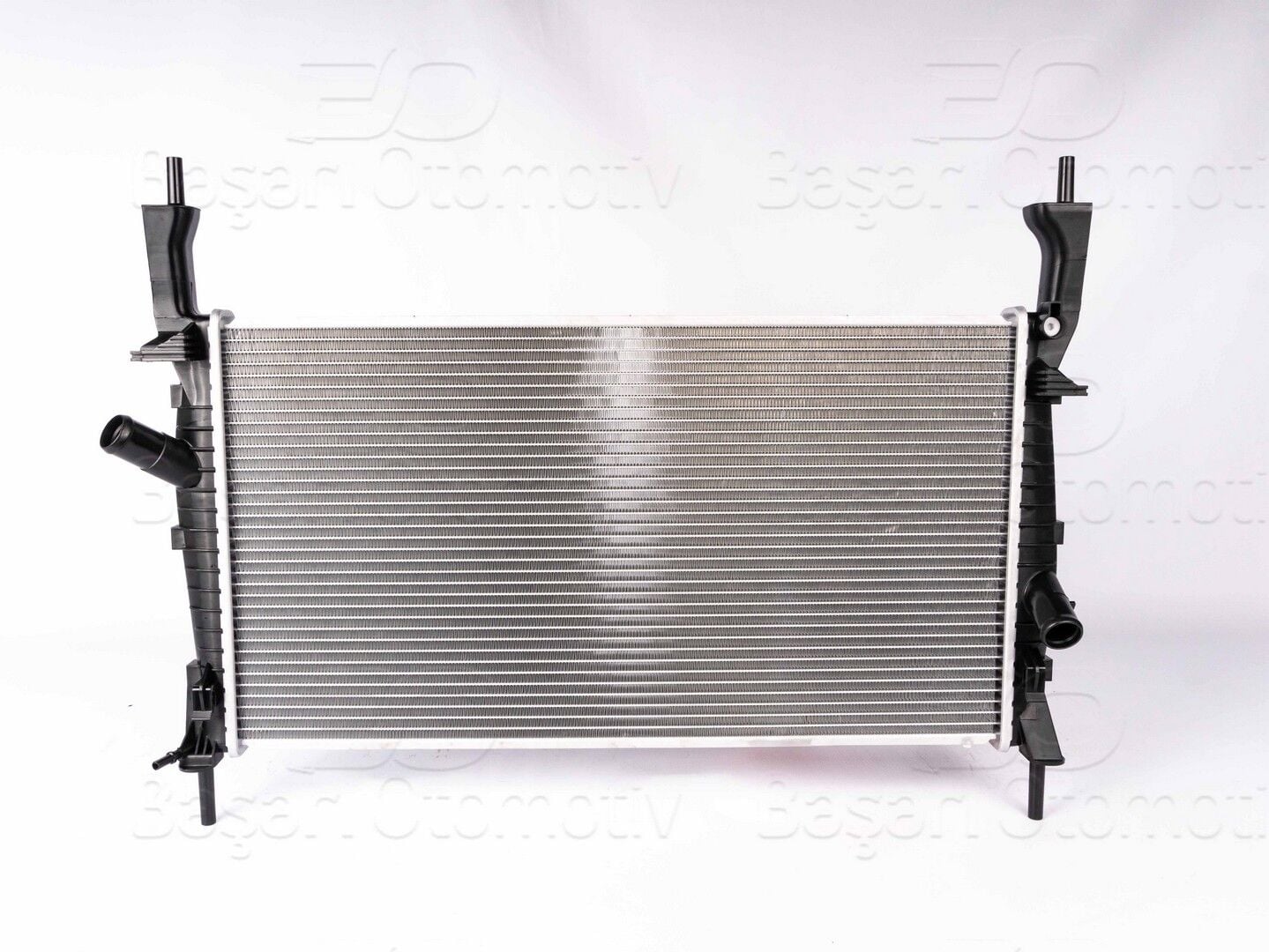 Ford Transit 2006 Sonrası Klimasız Su Radyatörü Brazing MT 670x358x26 mm
