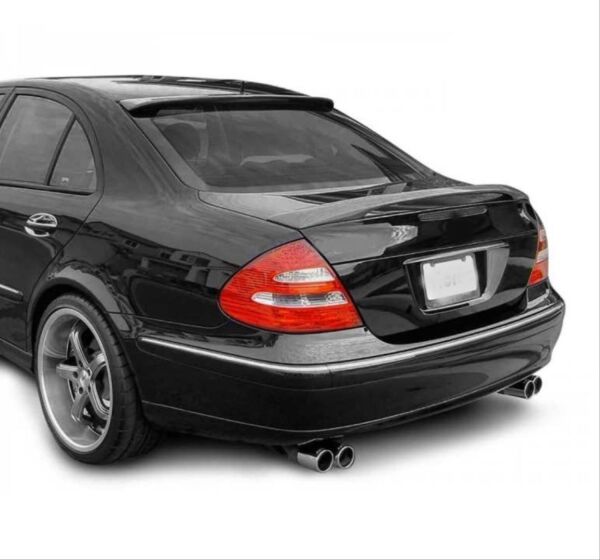 Mercedes W211 E Serisi (2000-2008) Arası Uyumlu Cam Üstü Spoiler - Piano Black