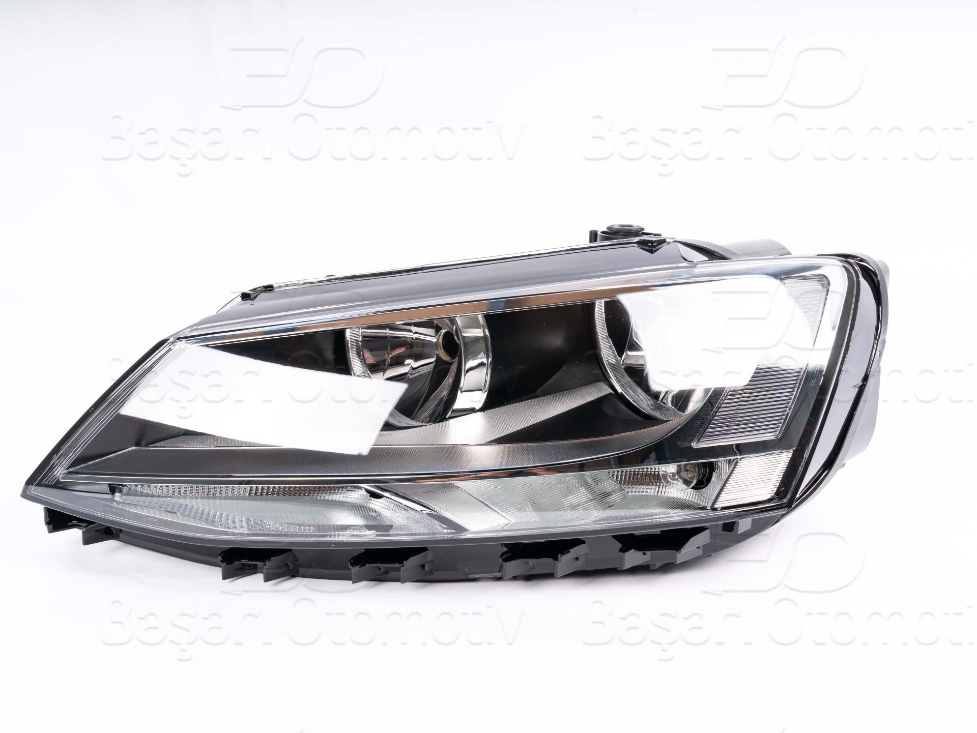 Volkswagen Jetta 12 Motorlu Far Sol