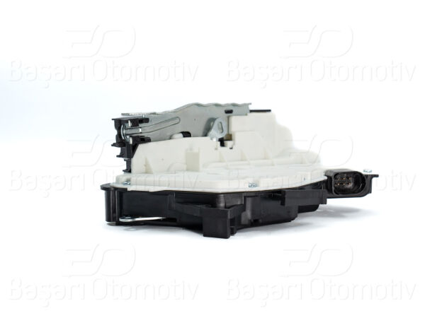 Volkswagen Passat CC Amarok Scirocco Tiguan Audi A1 Seat Ibiza Skoda Superb Fabia Sağ Arka Motorlu Kapı Kilidi 7 Pin
