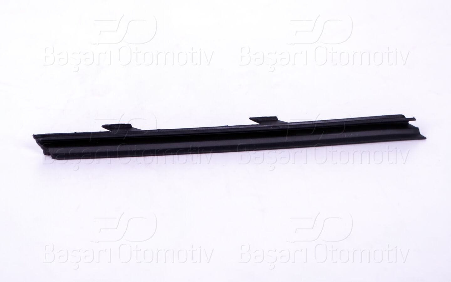 Volkswagen Jetta 2015-2018 Ön Sol Tampon Çıtası