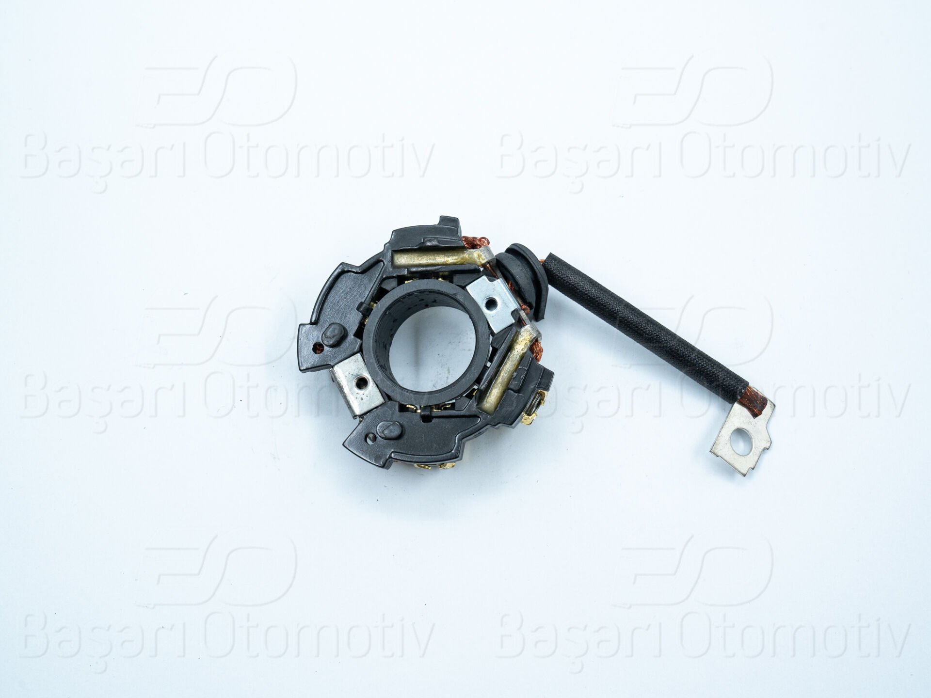 Mercedes-Benz Opel Volkswagen Polo Golf Uyumlu Marş Kömür Yuvası