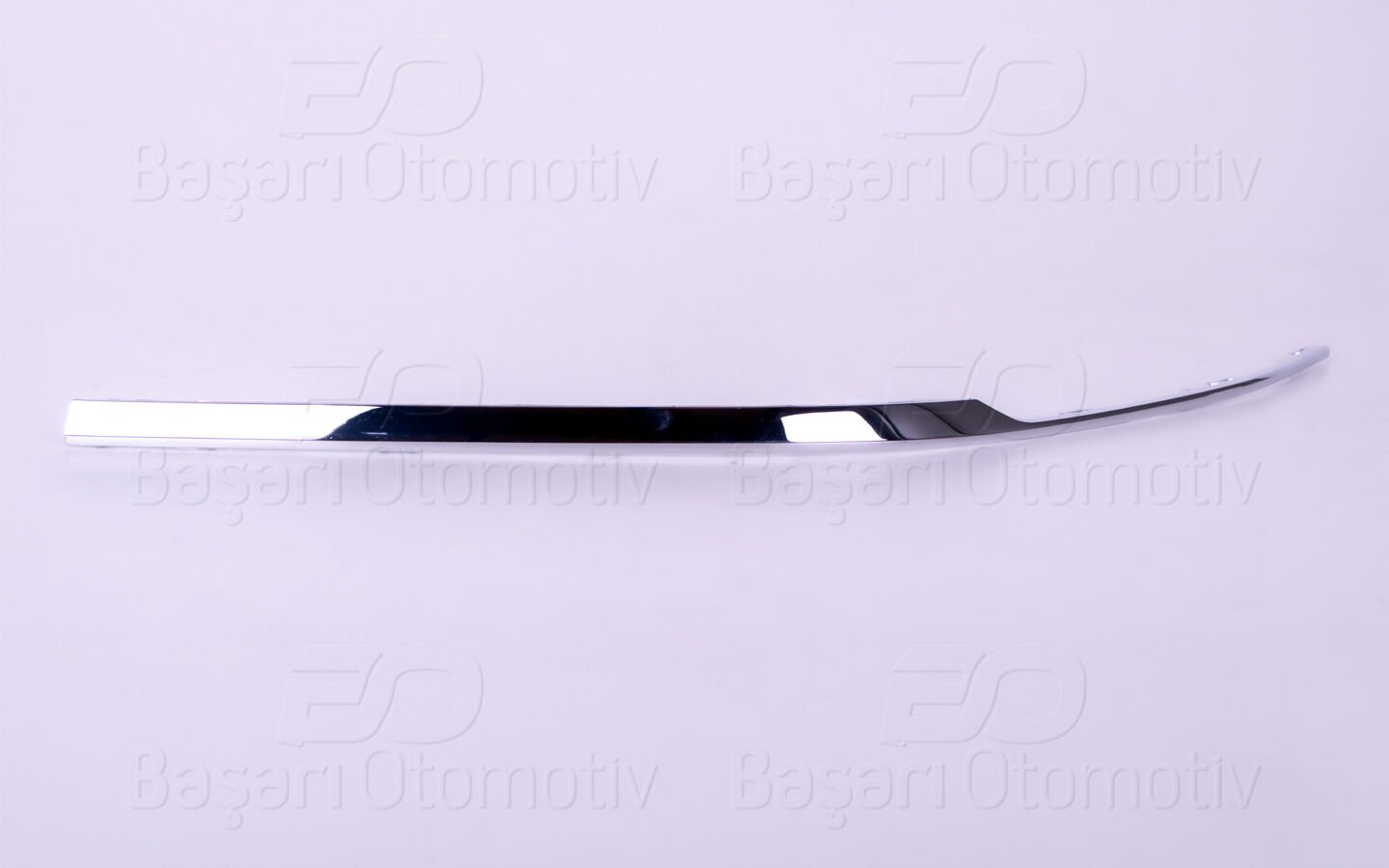 Volkswagen Passat B8 2014 Sonrası Arka Tampon Çıtası Sağ Nikelajlı