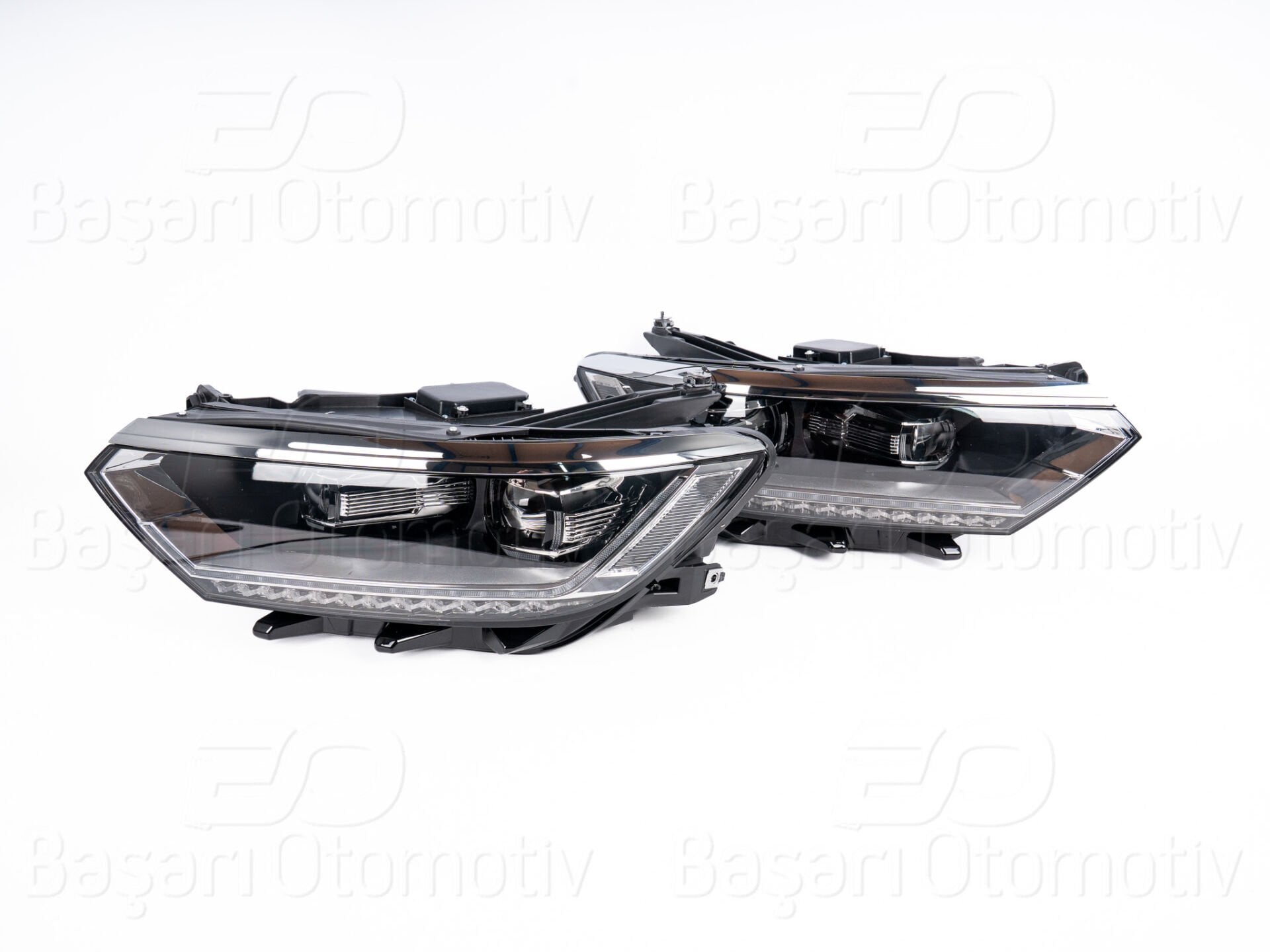 Volkswagen Passat B8 2014-2018 Far Seti Sol Sağ (Çift Lens Gündüz LED, Full LED)