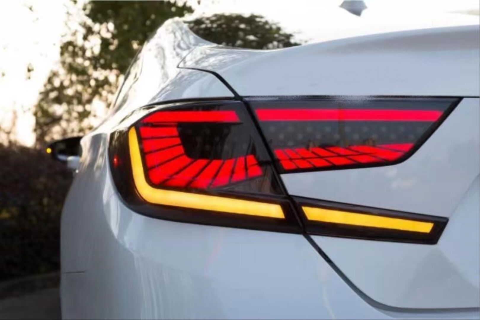 Honda Accord 2020+ İçin Uyumlu Omurga Led Stop Smoke