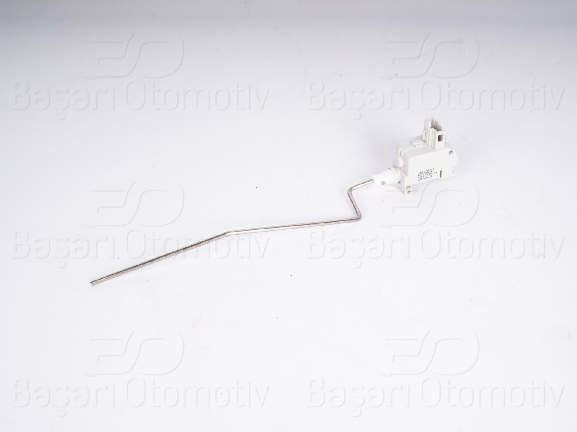 Volkswagen Golf Passat Audi A3 A4 A6 1996-2014 Uyumlu Yakıt Depo Kilit Mekanizması