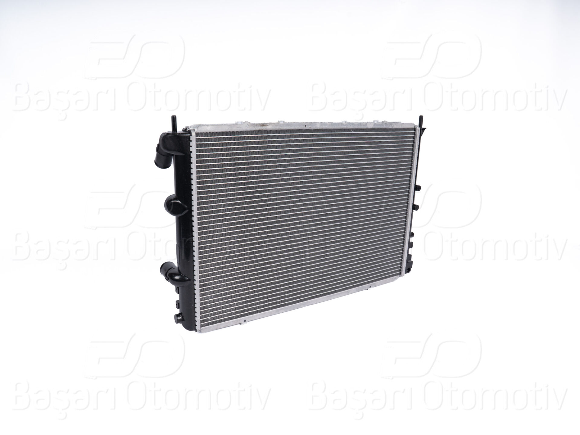 Renault Megane 1995-2002 Su Radyatörü (585x397x32 mm)