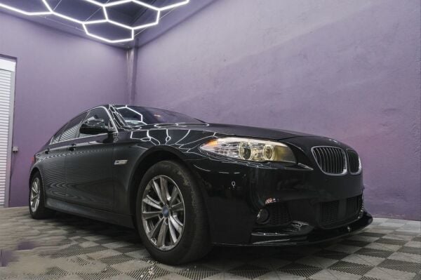 BMW 5 Serisi F10 MT Uyumlu Piano Black Ön Lip