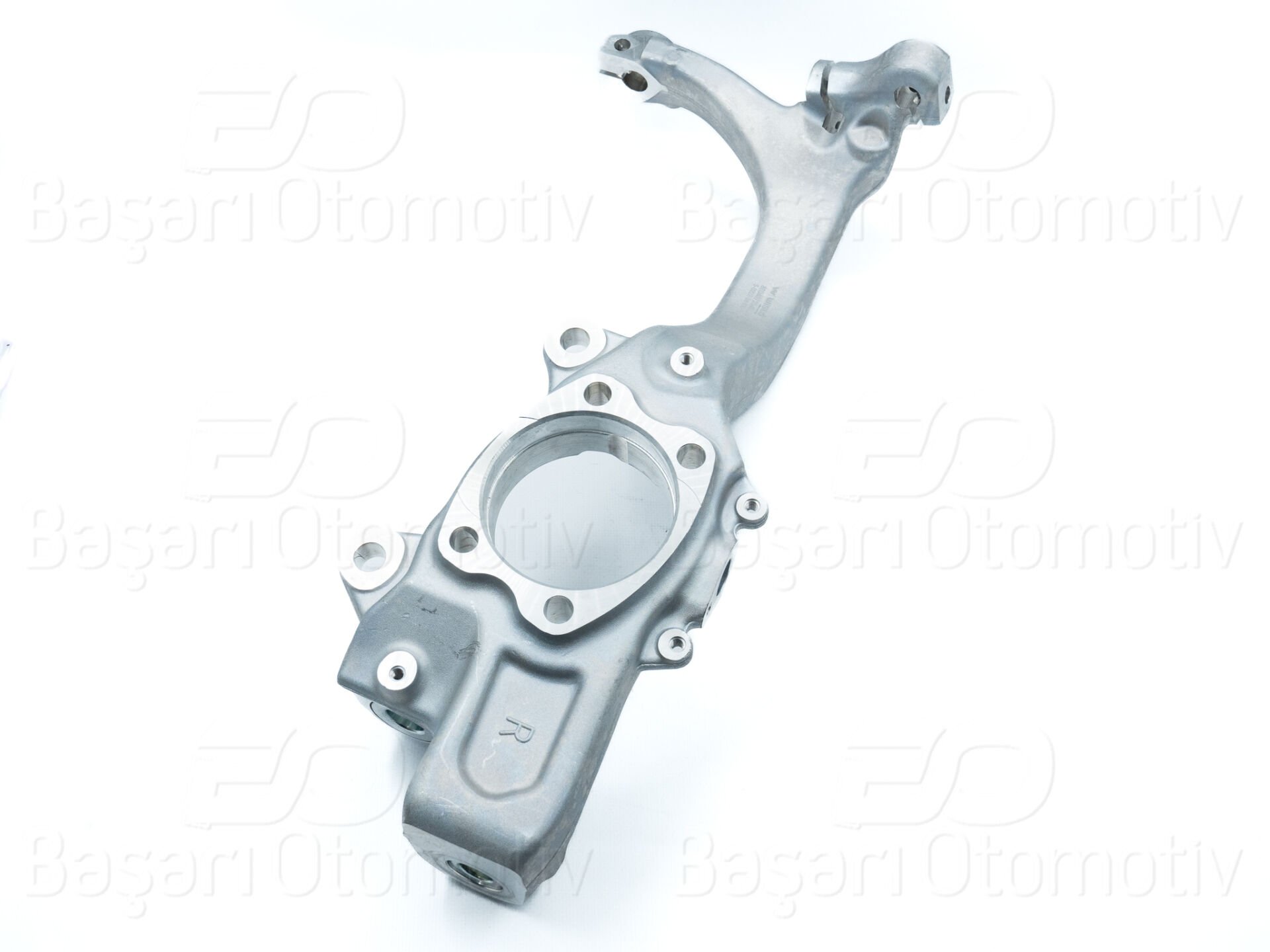 Audi A4 1.9 TDI 2000-2005 Ön Aks Taşıyıcı Sağ