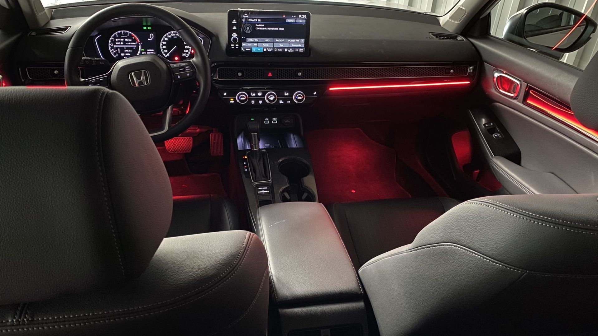 Honda  Civic FE1 2022 Uyumlu Dinamik Ambiyans Aydınlatma Seti ( Aplikasyon ve Düğme Kontrollü )