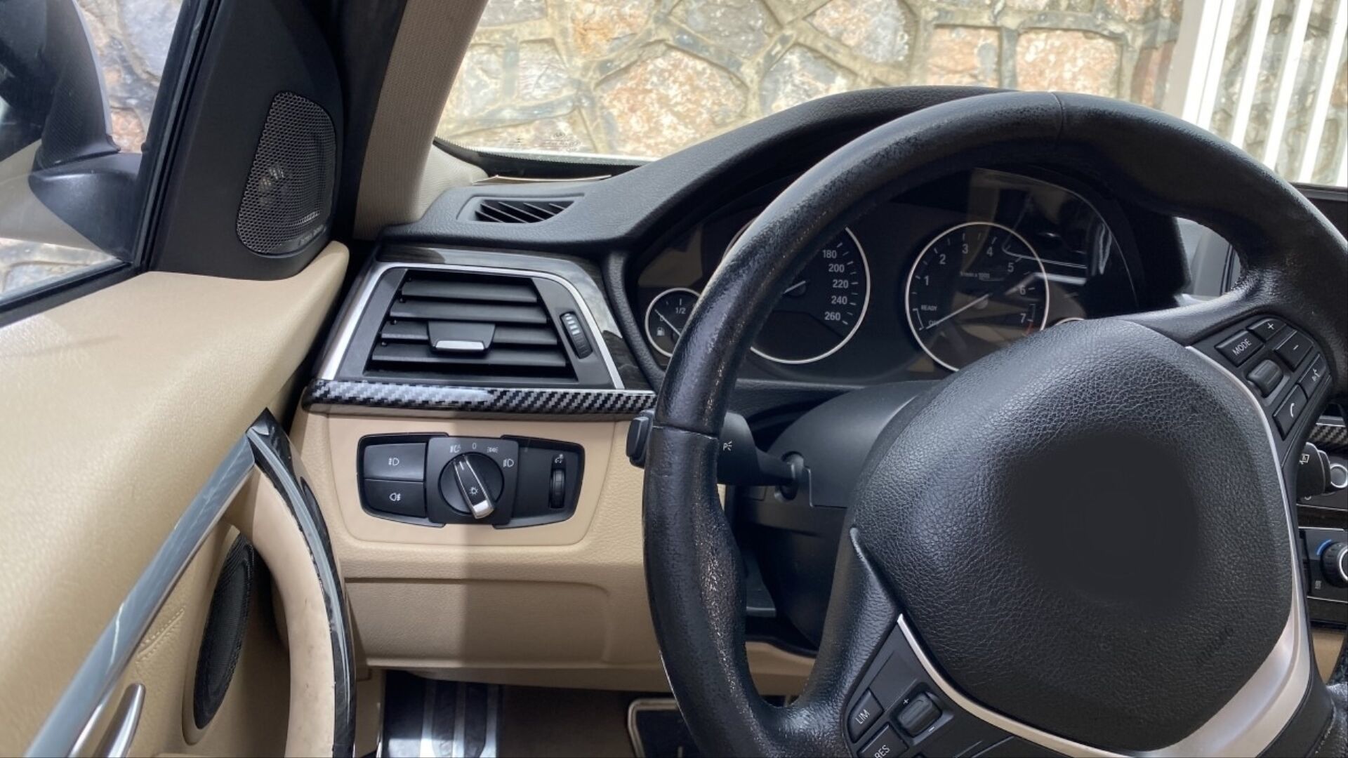 BMW 3 Serisi F30 Karbon Göğüslük Çıtası 2 Parça