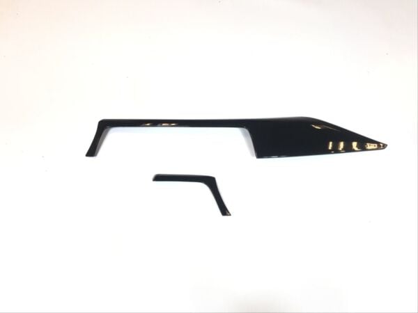 BMW 3 Serisi F30 Göğüslük Kaplama Piano Black 2 Parça