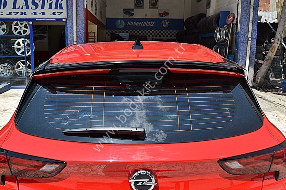 Opel Astra K Uyumlu Yedek Parça Anatomik Spoiler