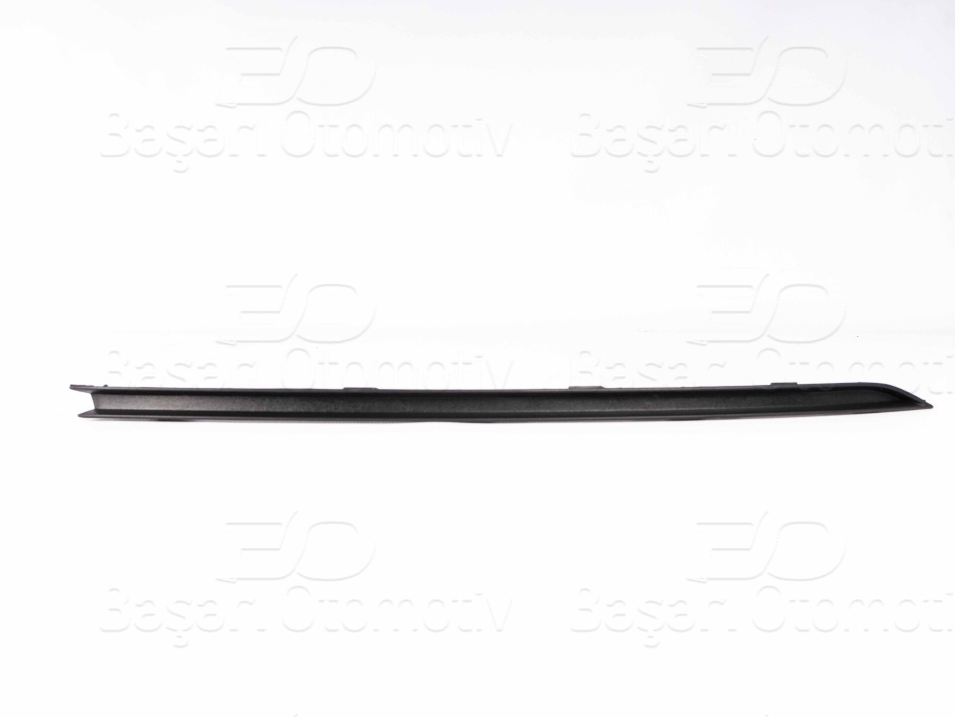 Volkswagen Passat B8 2014 ve Sonrası Tampon Panjur Yan Çıtası Sağ