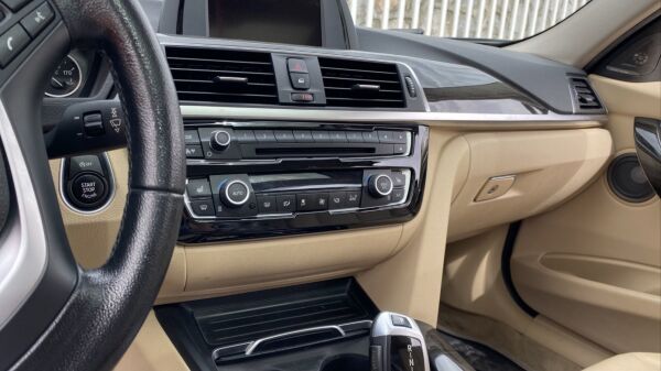 BMW 3 Serisi F30 Klima Panel Kaplama Piano Black