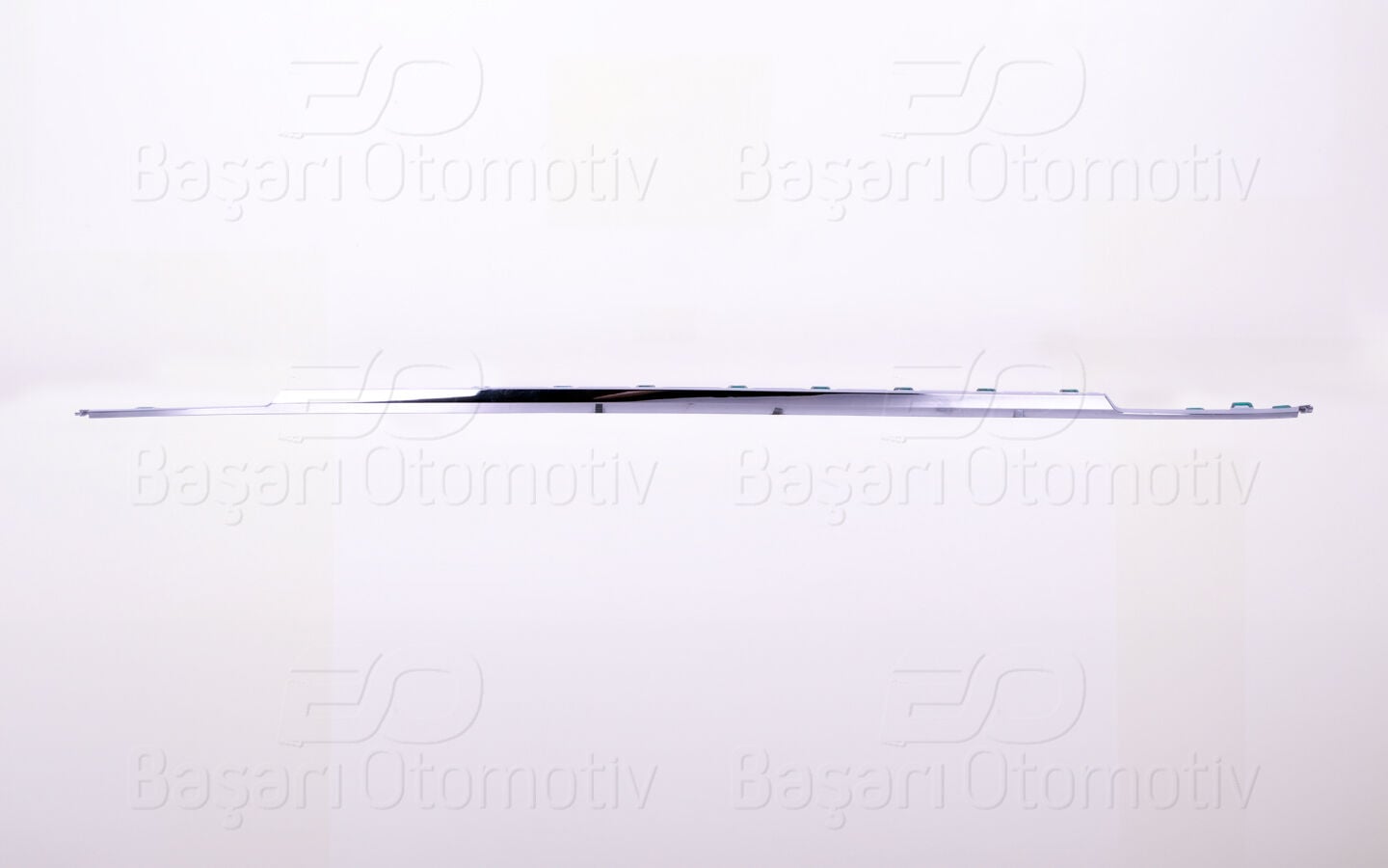 Volkswagen Tiguan 2016-2020 Arka Orta Tampon Citası (Nikelajlı)
