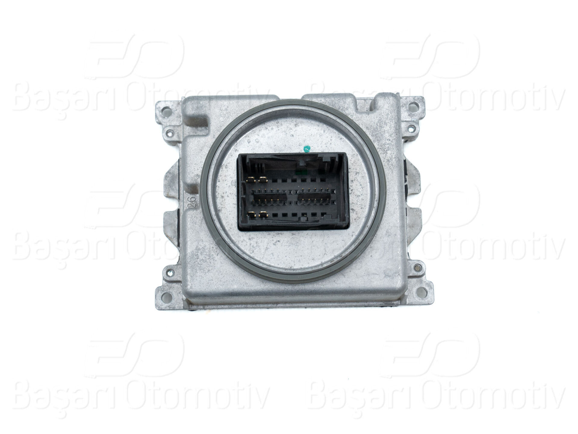 Volkswagen Passat B8 2015 - 2020 Polo 2015 - 2020 Tiguan 2016 - 2020 Touran 2016 - 2019 Transporter 2016 - 2019 Audi A4 2015 - 2019 Skoda Kodiaq 2017 - 2020 Led Far Beyni Sol/Sağ Orijinal Yenilenmiş