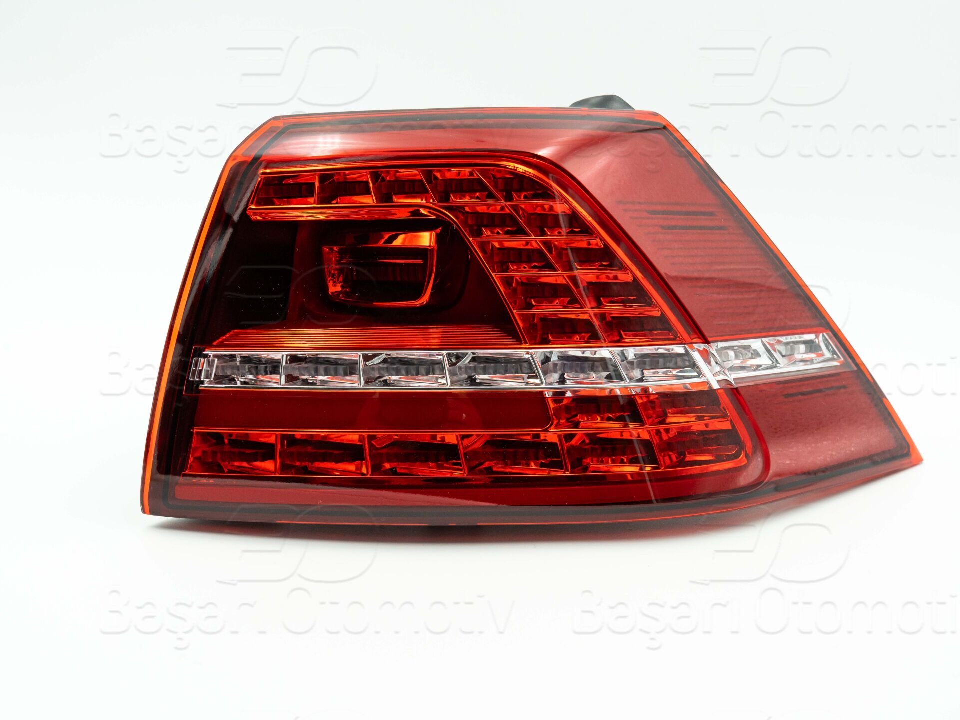 Volkswagen Golf 7 2015 ve Sonrası Sağ LED'li Stop Lambası